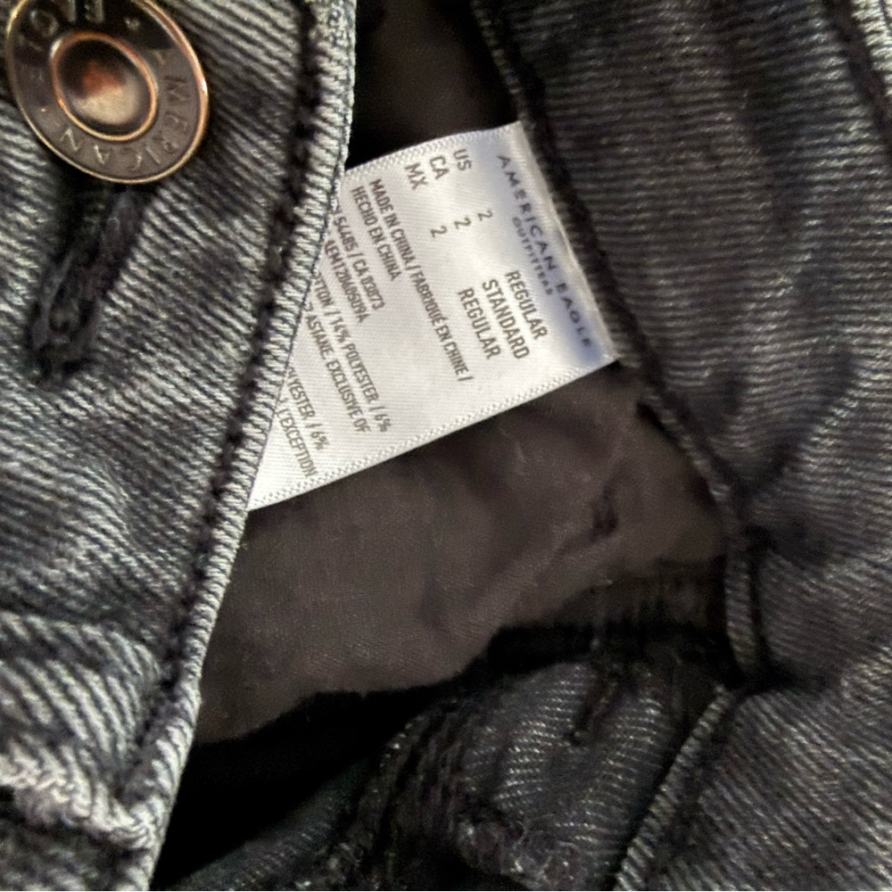American Eagle Black Stretch Mom Jeans size 2 - Picture 8 of 10
